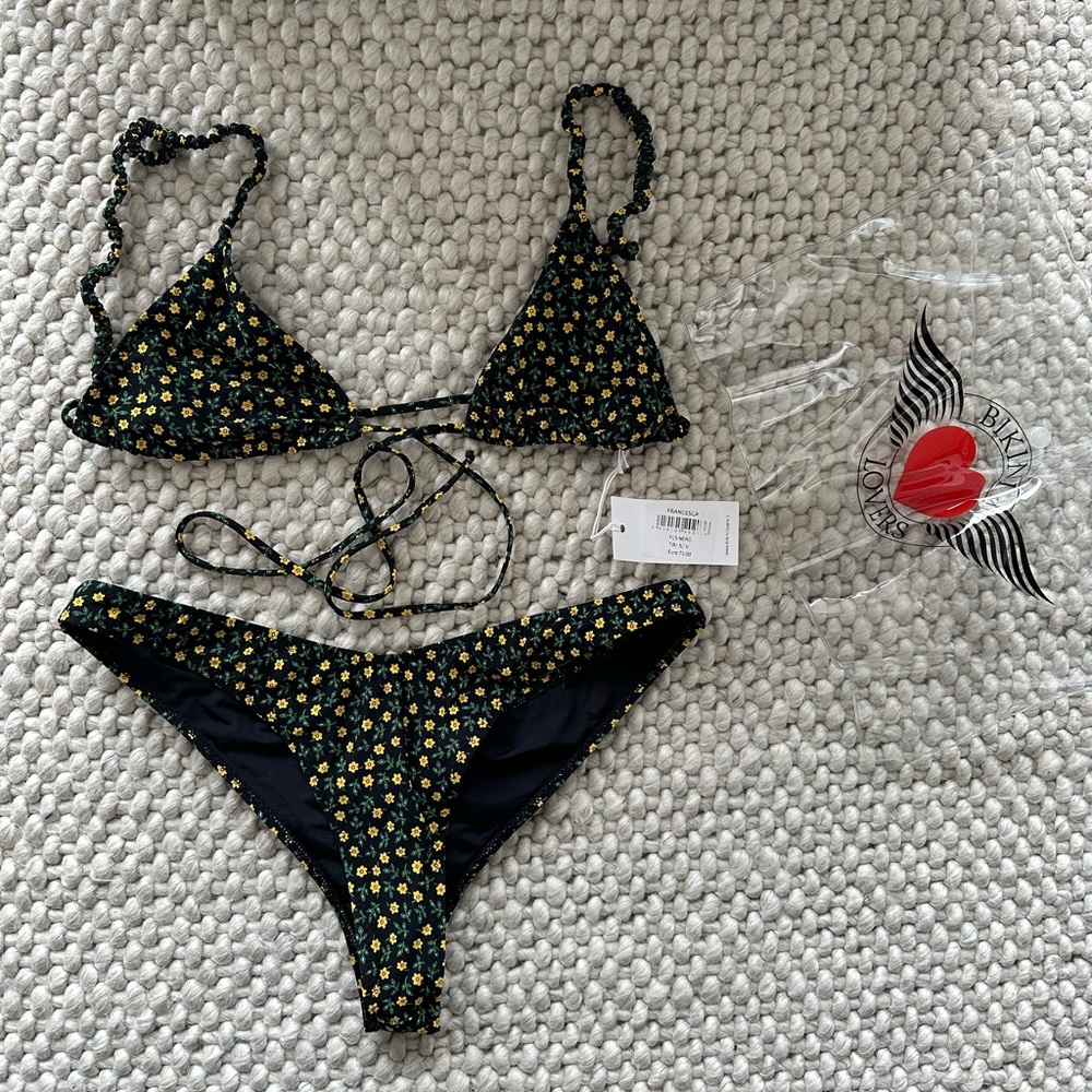 Bikini Lovers